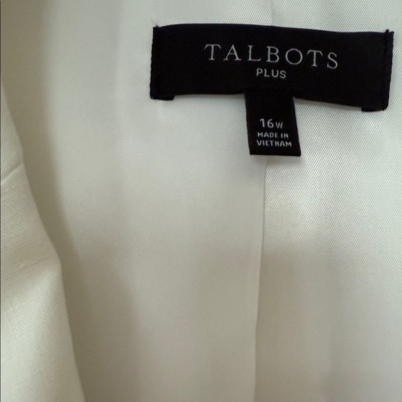 Talbots Women's Elegant White Blazer - Picture 3 of 5